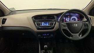 Used 2016 Hyundai Elite i20 [2014-2018] Sportz 1.2 Petrol Manual interior DASHBOARD VIEW