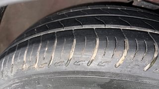 Used 2018 Maruti Suzuki Ignis [2017-2020] Zeta AMT Petrol Petrol Automatic tyres RIGHT FRONT TYRE TREAD VIEW