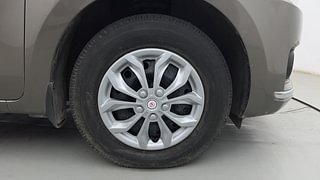 Used 2019 Maruti Suzuki Dzire [2017-2020] VXI Petrol Manual tyres RIGHT FRONT TYRE RIM VIEW