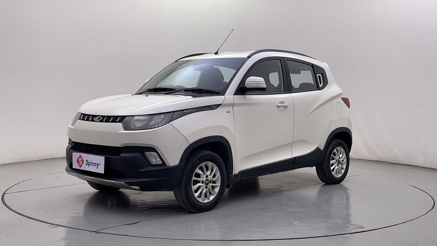 LEFT FRONT CORNER VIEW