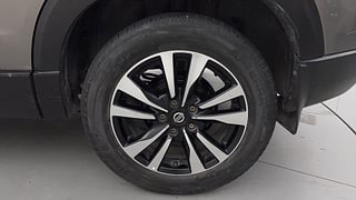 Used 2020 Nissan Kicks [2018-2020] XV Diesel Diesel Manual tyres LEFT REAR TYRE RIM VIEW
