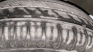 Used 2021 renault Kwid 1.0 RXT Opt Petrol Manual tyres LEFT REAR TYRE TREAD VIEW