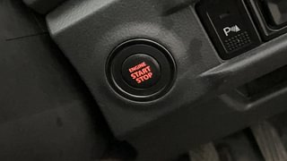 Used 2017 maruti-suzuki Vitara Brezza ZDI PLUS Dual Tone Diesel Manual top_features Keyless start
