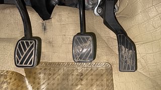 Used 2015 Maruti Suzuki Ertiga [2012-2015] Vxi CNG Petrol+cng Manual interior PEDALS VIEW