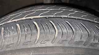Used 2021 Honda Amaze 1.2 VX CVT i-VTEC Petrol Automatic tyres RIGHT FRONT TYRE TREAD VIEW