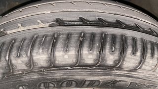 Used 2021 renault Kwid 1.0 RXT Opt Petrol Manual tyres LEFT FRONT TYRE TREAD VIEW