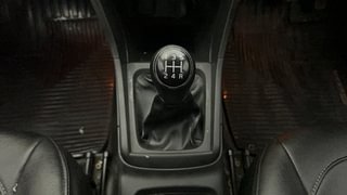 Used 2017 maruti-suzuki Vitara Brezza ZDI PLUS Dual Tone Diesel Manual interior GEAR  KNOB VIEW