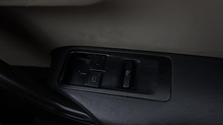 Used 2012 Volkswagen Polo [2010-2014] Comfortline 1.2L (P) Petrol Manual top_features Power windows