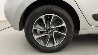 Used 2018 Hyundai Grand i10 [2017-2020] Sportz (O) AT 1.2 Kappa VTVT Petrol Automatic tyres RIGHT REAR TYRE RIM VIEW