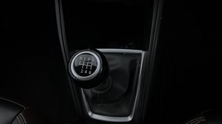 Used 2020 Nissan Kicks [2018-2020] XV Diesel Diesel Manual interior GEAR  KNOB VIEW