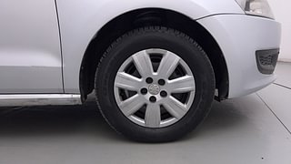 Used 2012 Volkswagen Polo [2010-2014] Comfortline 1.2L (P) Petrol Manual tyres RIGHT FRONT TYRE RIM VIEW