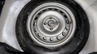 Used 2015 Maruti Suzuki Swift [2014-2017] LXI (O) Petrol Manual tyres SPARE TYRE VIEW