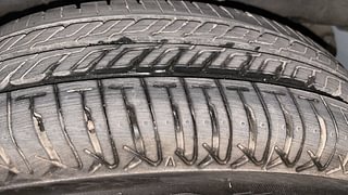 Used 2016 Renault Kwid [2015-2019] RXT Petrol Manual tyres LEFT REAR TYRE TREAD VIEW