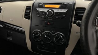 Used 2017 Maruti Suzuki Wagon R 1.0 [2015-2019] VXI AMT Petrol Automatic top_features Integrated (in-dash) music system