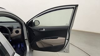 Used 2018 Hyundai Grand i10 [2017-2020] Sportz (O) AT 1.2 Kappa VTVT Petrol Automatic interior RIGHT FRONT DOOR OPEN VIEW