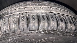 Used 2012 Volkswagen Polo [2010-2014] Comfortline 1.2L (P) Petrol Manual tyres LEFT FRONT TYRE TREAD VIEW