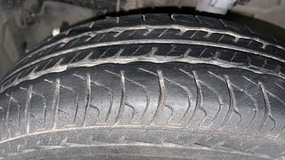 Used 2015 Maruti Suzuki Swift [2014-2017] LXI (O) Petrol Manual tyres LEFT FRONT TYRE TREAD VIEW