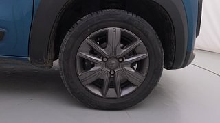 Used 2022 Renault Kwid CLIMBER 1.0 Opt Petrol Manual tyres RIGHT FRONT TYRE RIM VIEW