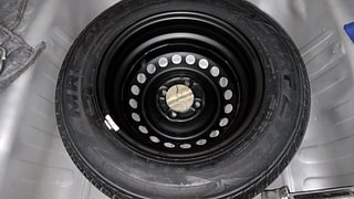 Used 2021 Honda Amaze 1.2 VX CVT i-VTEC Petrol Automatic tyres SPARE TYRE VIEW