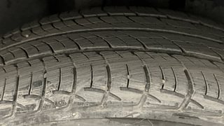 Used 2017 Volkswagen Ameo [2016-2020] Highline1.2L (P) Petrol Manual tyres RIGHT REAR TYRE TREAD VIEW