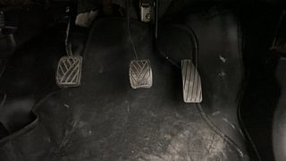 Used 2016 Maruti Suzuki Wagon R 1.0 [2013-2019] LXi CNG Petrol+cng Manual interior PEDALS VIEW