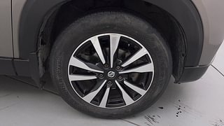 Used 2020 Nissan Kicks [2018-2020] XV Diesel Diesel Manual tyres RIGHT FRONT TYRE RIM VIEW