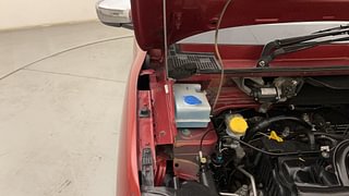 Used 2019 Renault Kwid [2017-2019] RXT 1.0 SCE Special (O) Petrol Manual engine ENGINE RIGHT SIDE HINGE & APRON VIEW
