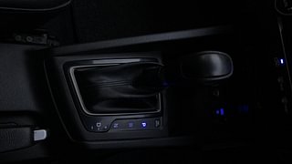 Used 2018 Hyundai Elite i20 [2018-2020] Asta CVT Petrol Automatic interior GEAR  KNOB VIEW