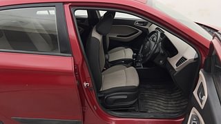 Used 2014 Hyundai Elite i20 [2014-2018] Sportz 1.2 Petrol Manual interior RIGHT SIDE FRONT DOOR CABIN VIEW