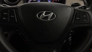 Used 2014 Hyundai Xcent [2014-2017] S (O) Petrol Petrol Manual top_features Steering mounted controls