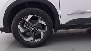Used 2021 Hyundai Venue [2019-2022] SX 1.0 (O) Turbo iMT Petrol Manual tyres LEFT FRONT TYRE RIM VIEW