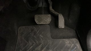 Used 2017 Maruti Suzuki Wagon R 1.0 [2015-2019] VXI AMT Petrol Automatic interior PEDALS VIEW
