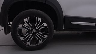 Used 2021 Renault Kiger RXZ Turbo CVT Petrol Automatic tyres RIGHT REAR TYRE RIM VIEW