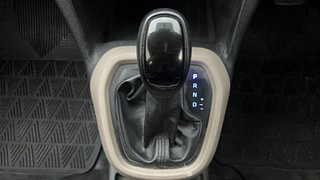 Used 2018 Hyundai Grand i10 [2017-2020] Sportz (O) AT 1.2 Kappa VTVT Petrol Automatic interior GEAR  KNOB VIEW