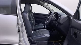 Used 2016 Renault Kwid [2015-2019] RXT Petrol Manual interior RIGHT SIDE FRONT DOOR CABIN VIEW