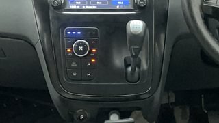 Used 2019 Mahindra KUV100 NXT K6+ 6 STR Petrol Manual interior GEAR  KNOB VIEW