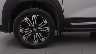 Used 2021 Renault Kiger RXZ Turbo CVT Petrol Automatic tyres LEFT FRONT TYRE RIM VIEW