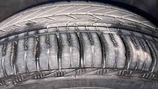 Used 2012 Volkswagen Polo [2010-2014] Comfortline 1.2L (P) Petrol Manual tyres RIGHT FRONT TYRE TREAD VIEW