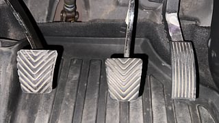 Used 2014 Hyundai Elite i20 [2014-2018] Sportz 1.2 Petrol Manual interior PEDALS VIEW