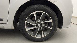 Used 2018 Hyundai Grand i10 [2017-2020] Sportz (O) AT 1.2 Kappa VTVT Petrol Automatic tyres RIGHT FRONT TYRE RIM VIEW
