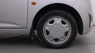 Used 2012 Chevrolet Beat [2009-2014] LS Petrol Petrol Manual tyres RIGHT FRONT TYRE RIM VIEW