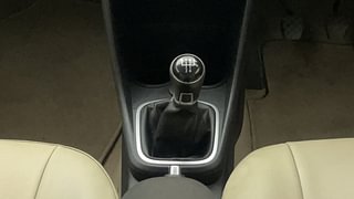 Used 2017 Volkswagen Ameo [2016-2020] Highline1.2L (P) Petrol Manual interior GEAR  KNOB VIEW