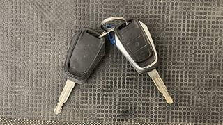 Used 2019 Mahindra KUV100 NXT K6+ 6 STR Petrol Manual extra CAR KEY VIEW