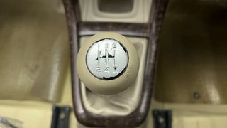 Used 2015 Maruti Suzuki Ertiga [2012-2015] Vxi CNG Petrol+cng Manual interior GEAR  KNOB VIEW