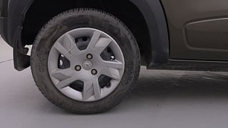 Used 2021 renault Kwid 1.0 RXT Opt Petrol Manual tyres RIGHT REAR TYRE RIM VIEW