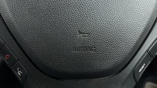 Used 2018 Hyundai Grand i10 [2017-2020] Sportz (O) AT 1.2 Kappa VTVT Petrol Automatic top_features Airbags