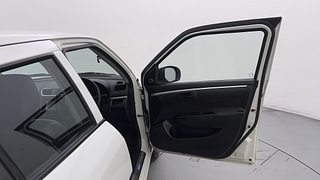 Used 2015 Maruti Suzuki Swift [2014-2017] LXI (O) Petrol Manual interior RIGHT FRONT DOOR OPEN VIEW
