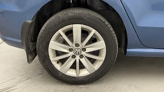 Used 2017 Volkswagen Ameo [2016-2020] Highline1.2L (P) Petrol Manual tyres RIGHT REAR TYRE RIM VIEW