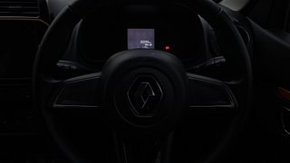 Used 2022 Renault Kwid CLIMBER 1.0 Opt Petrol Manual top_features Airbags