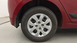 Used 2014 Hyundai Elite i20 [2014-2018] Sportz 1.2 Petrol Manual tyres RIGHT REAR TYRE RIM VIEW